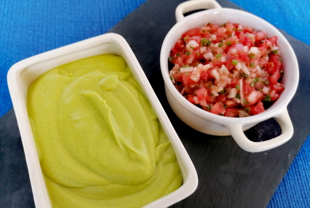 Nuestro humus y la salsa vierge Nuestro humus y la salsa vierge